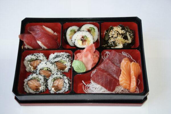 Lunch Maguro-Tekka (lunch od wt-pi do godz 15)