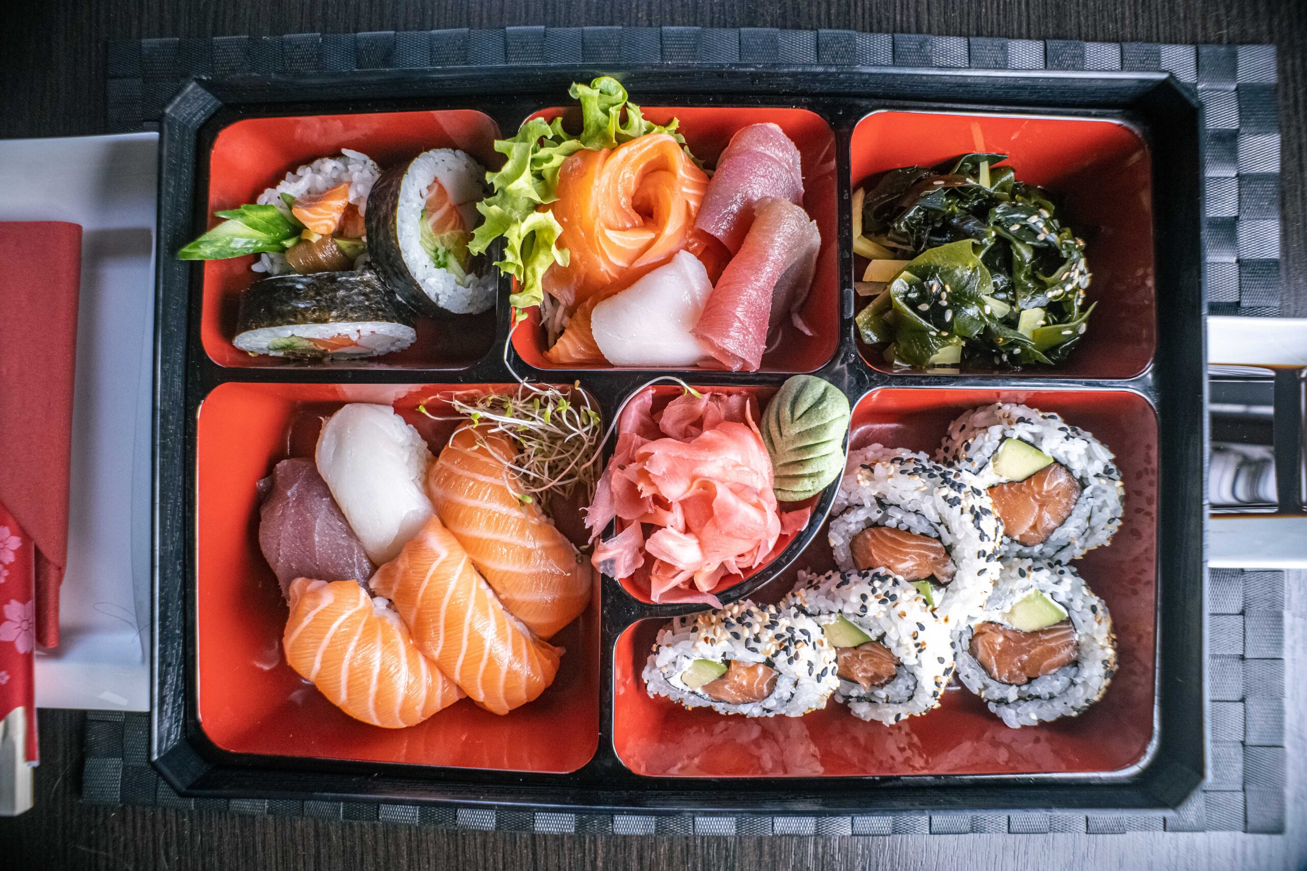 Lunch Sushi-Sashimi (lunch od wt-pi do godz 15)